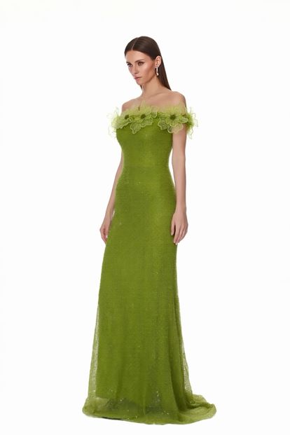 فستان سهرة أخضر تفاحي مزين بالترتر ومطرز بالزهور